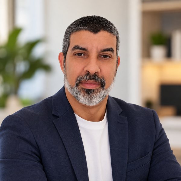 Abdellah El Kharraze, fondateur d'Owepo, intégrateur IA et automatisation à Nice